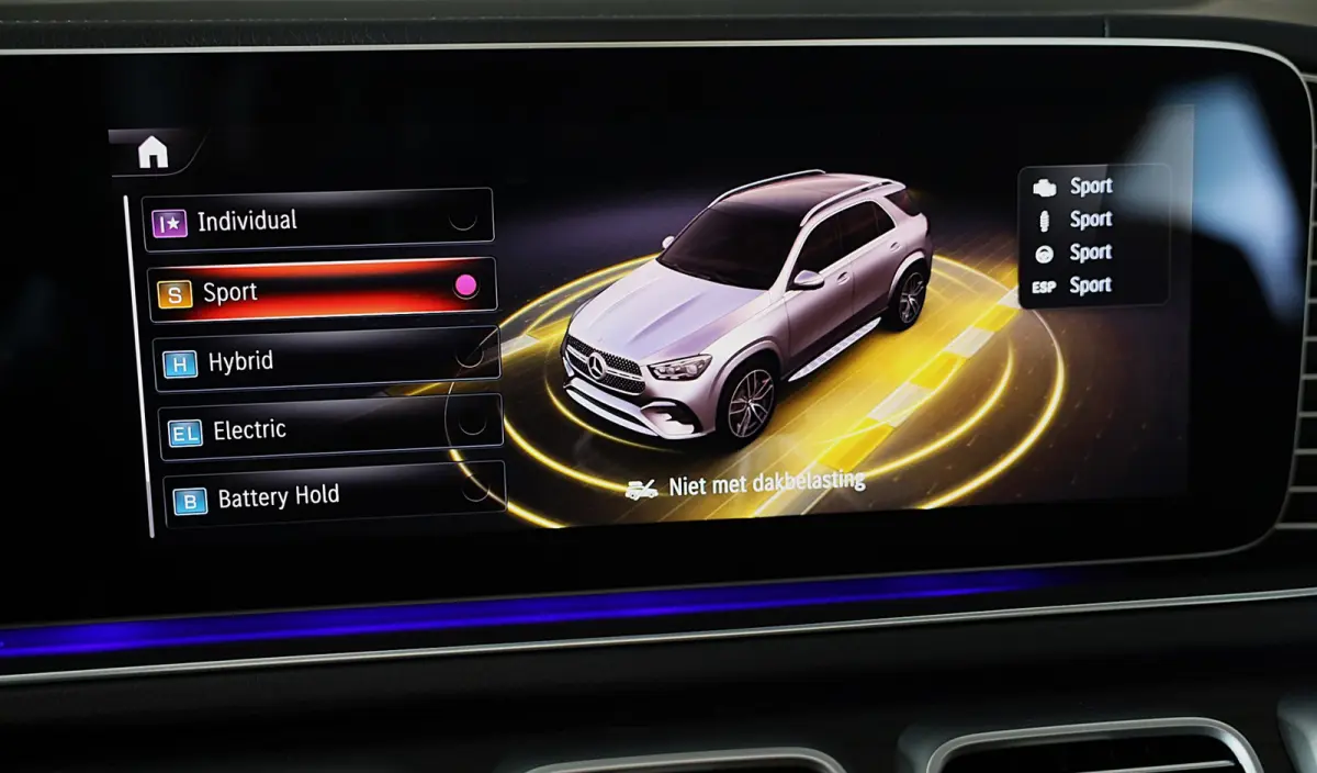 400 e 4MATIC AMG 63 Look / Massage / Memory / Acc / Luchtvering / Burmester / Leder / Head Up / Pano