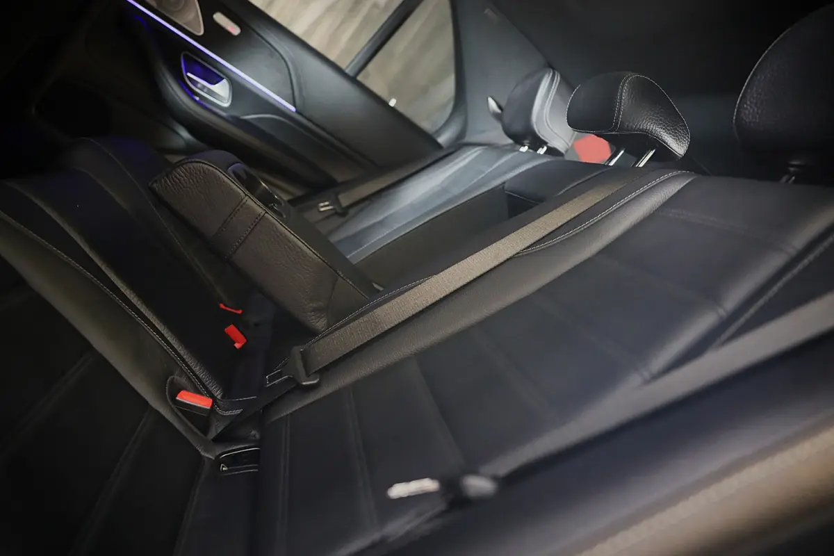 400 e 4MATIC AMG 63 Look / Massage / Memory / Acc / Luchtvering / Burmester / Leder / Head Up / Pano