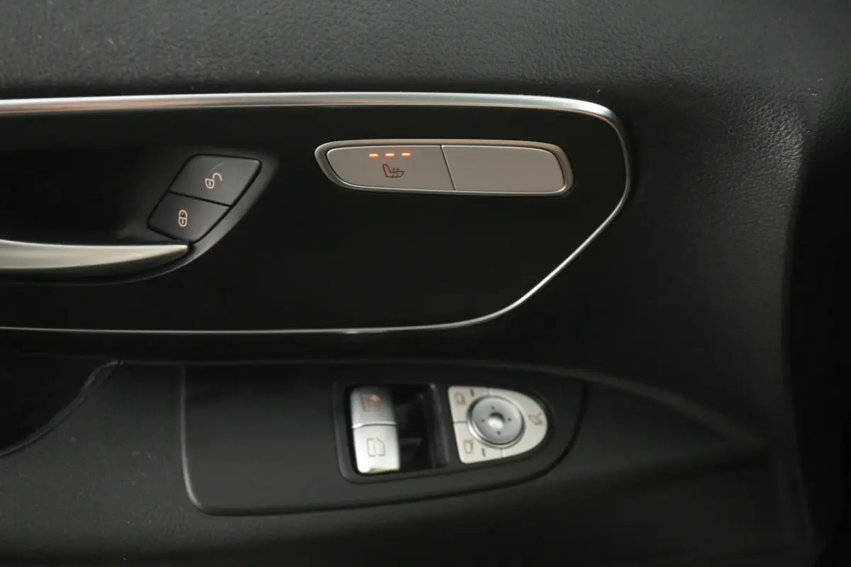 119 CDI Lang 191PK | Automaat | Clima | Camera | Cruise | Carplay | 3 Zits | Trekhaak | LED