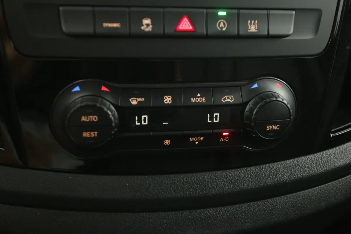 119 CDI Lang 191PK | Automaat | Clima | Camera | Cruise | Carplay | 3 Zits | Trekhaak | LED