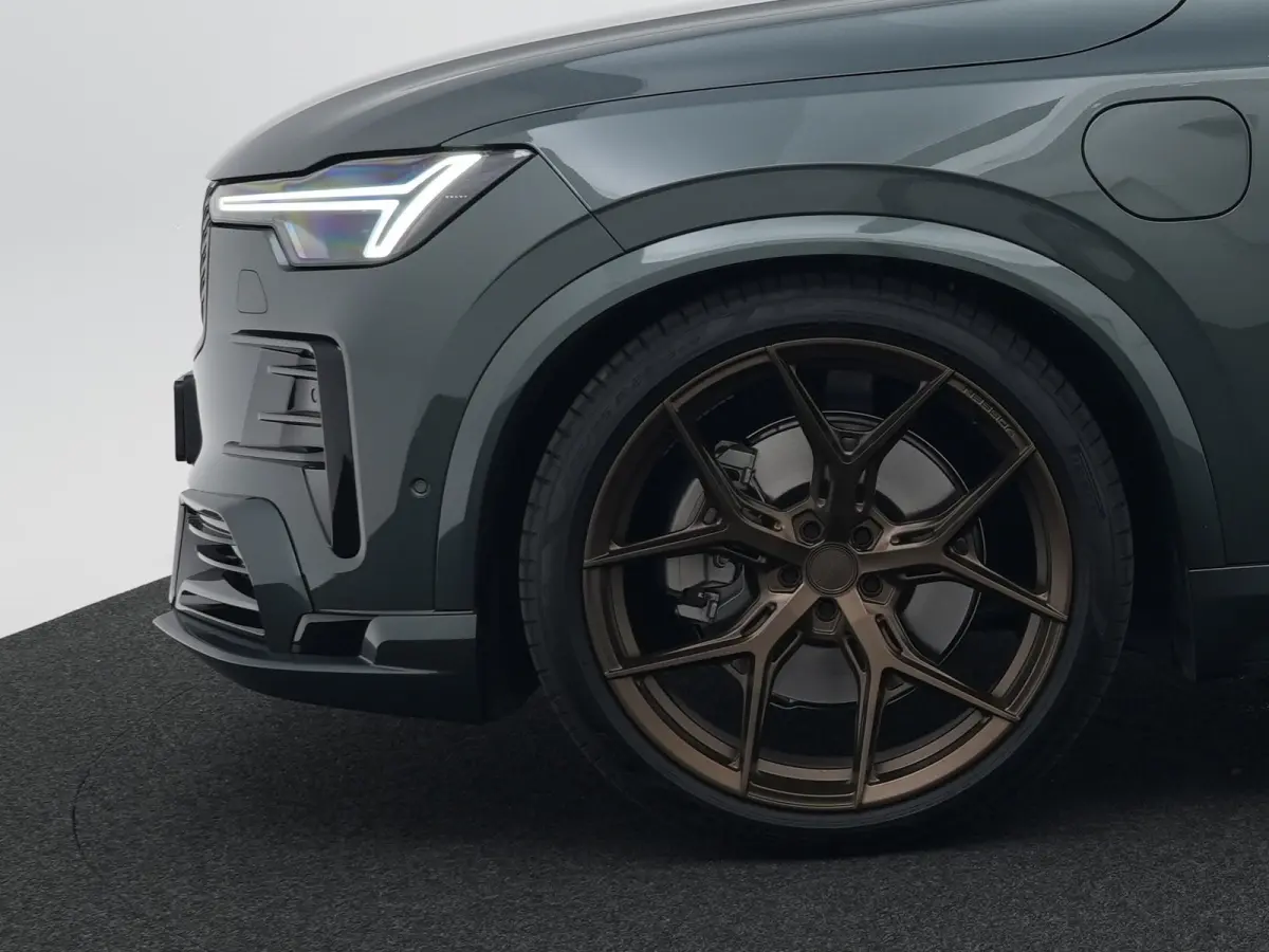 T8 Recharge Ultra Dark Executive Edition | 22" Vossen HF-5 | Heico Bodykit incl sportuitlaat | Heico Selected Level | Heico V-Max | Full Options | Luchtvering | 360° | Bowers & Wilkins