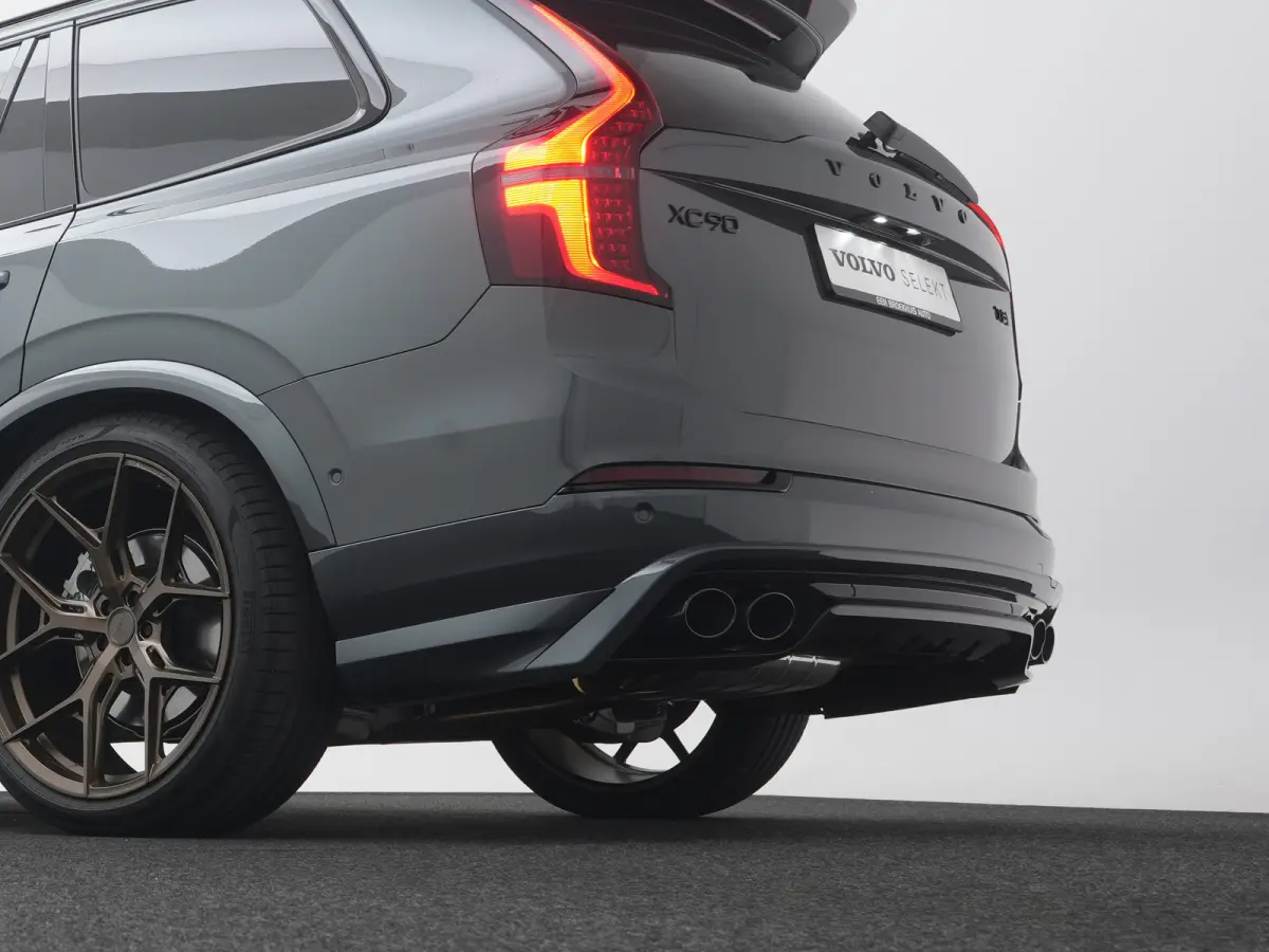 T8 Recharge Ultra Dark Executive Edition | 22" Vossen HF-5 | Heico Bodykit incl sportuitlaat | Heico Selected Level | Heico V-Max | Full Options | Luchtvering | 360° | Bowers & Wilkins