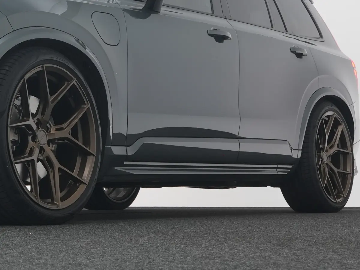 T8 Recharge Ultra Dark Executive Edition | 22" Vossen HF-5 | Heico Bodykit incl sportuitlaat | Heico Selected Level | Heico V-Max | Full Options | Luchtvering | 360° | Bowers & Wilkins
