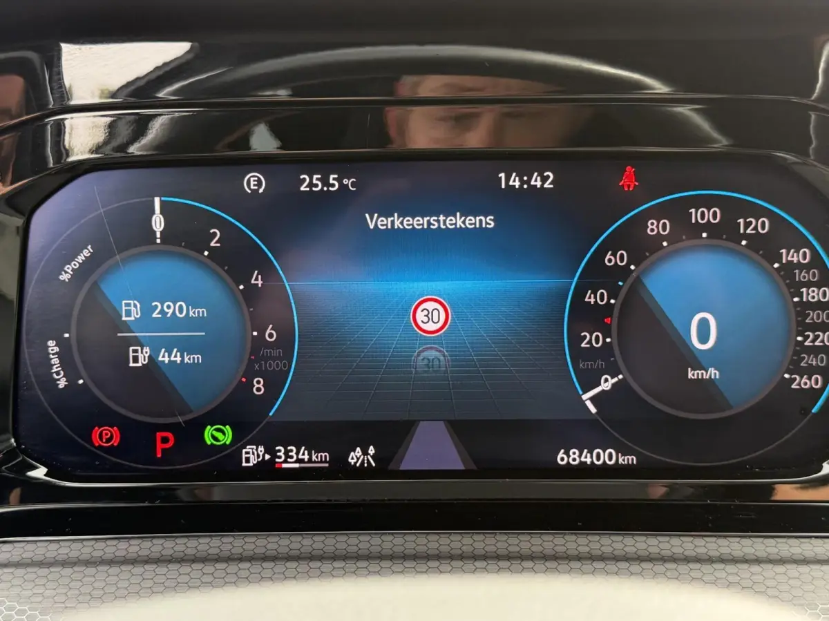 1.4 eHybrid GTE 245pk Urano grey