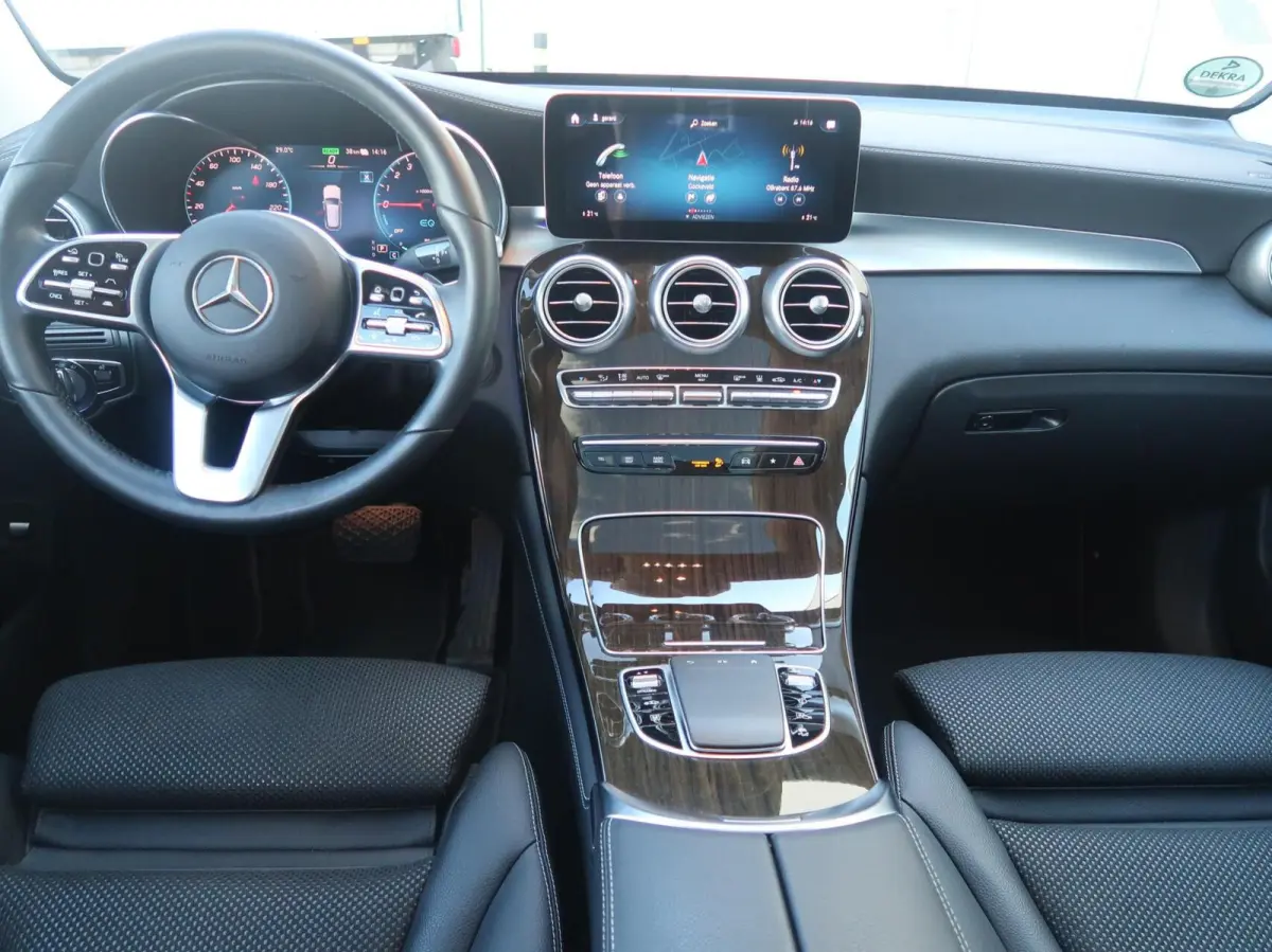 4MATIC PANORAMADAK|TREKHAAK|HEAD-UP|MEMORY|CARPLAY|DEALER ONDERHOUDEN