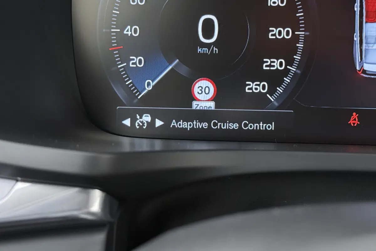 2.0 198 PK Aut. B4 Business+ Elek. Trekhaak . Adapt. Cruise 18' LMV
