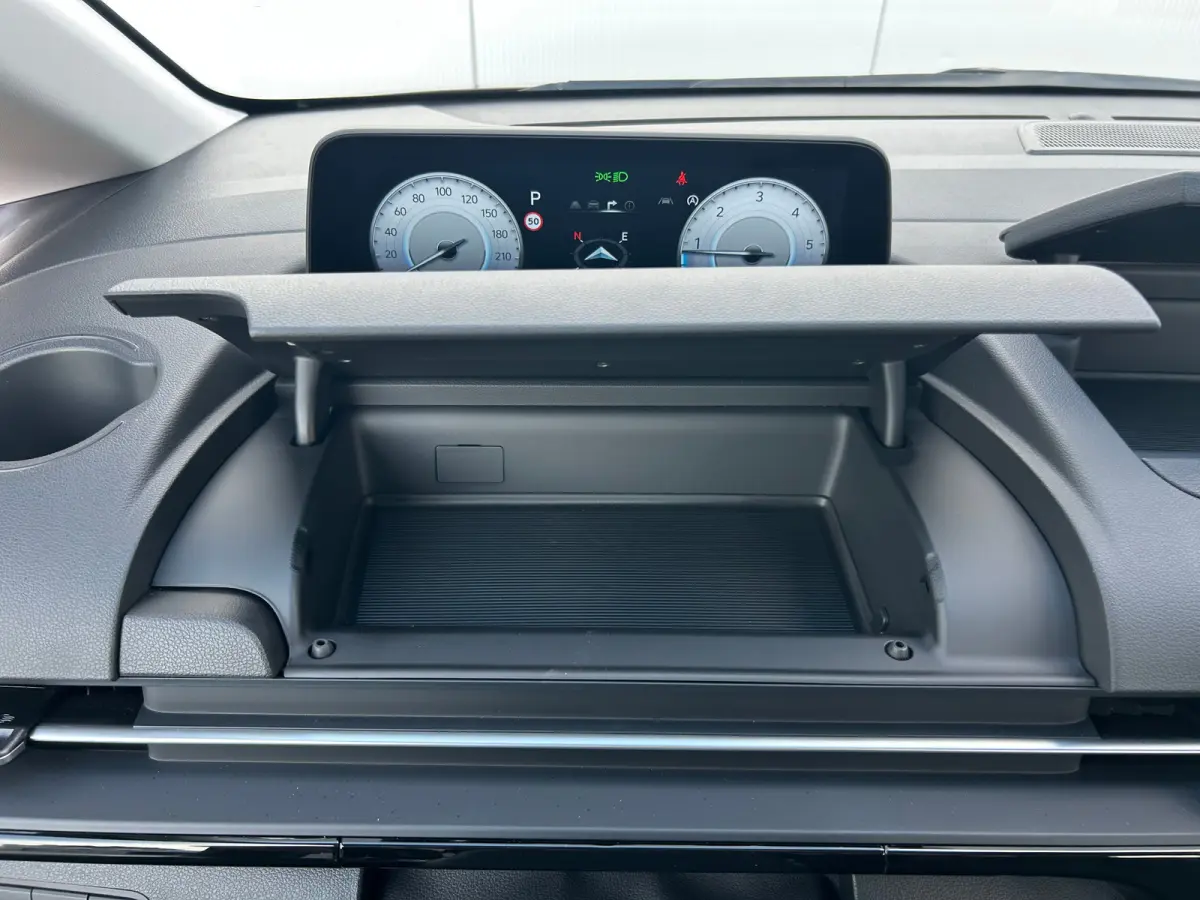 Dubbel Cabine UNIEK! | Dubbele Cabine | Trekhaak 1500 KG Trekgewicht | Navigatie | Airco Automatisch | +