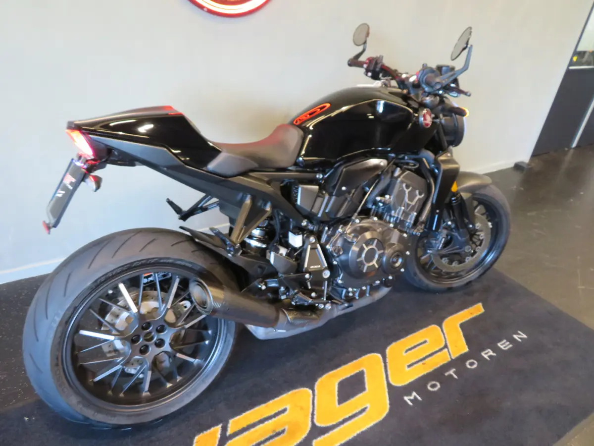 CB1000RA BLACK EDITION!