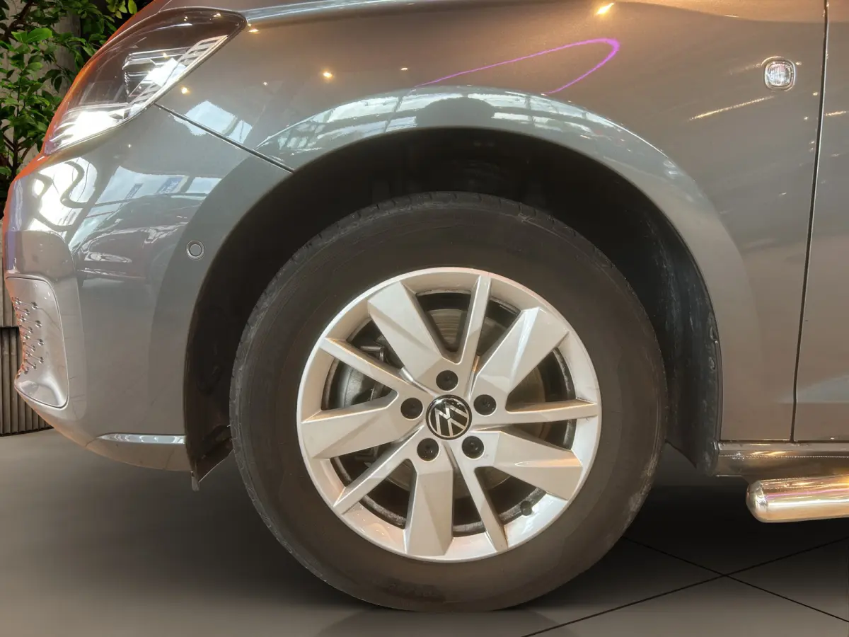 2.0 TDI Style DSG | Trekhaak | Camera | LED Koplampen | Achteruitrijcamera | Airco (automatisch) | Betonplex in laadruimte