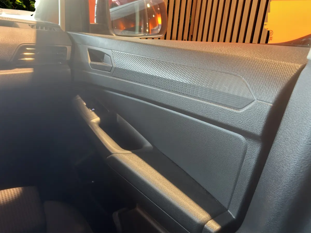2.0 TDI Style DSG | Trekhaak | Camera | LED Koplampen | Achteruitrijcamera | Airco (automatisch) | Betonplex in laadruimte
