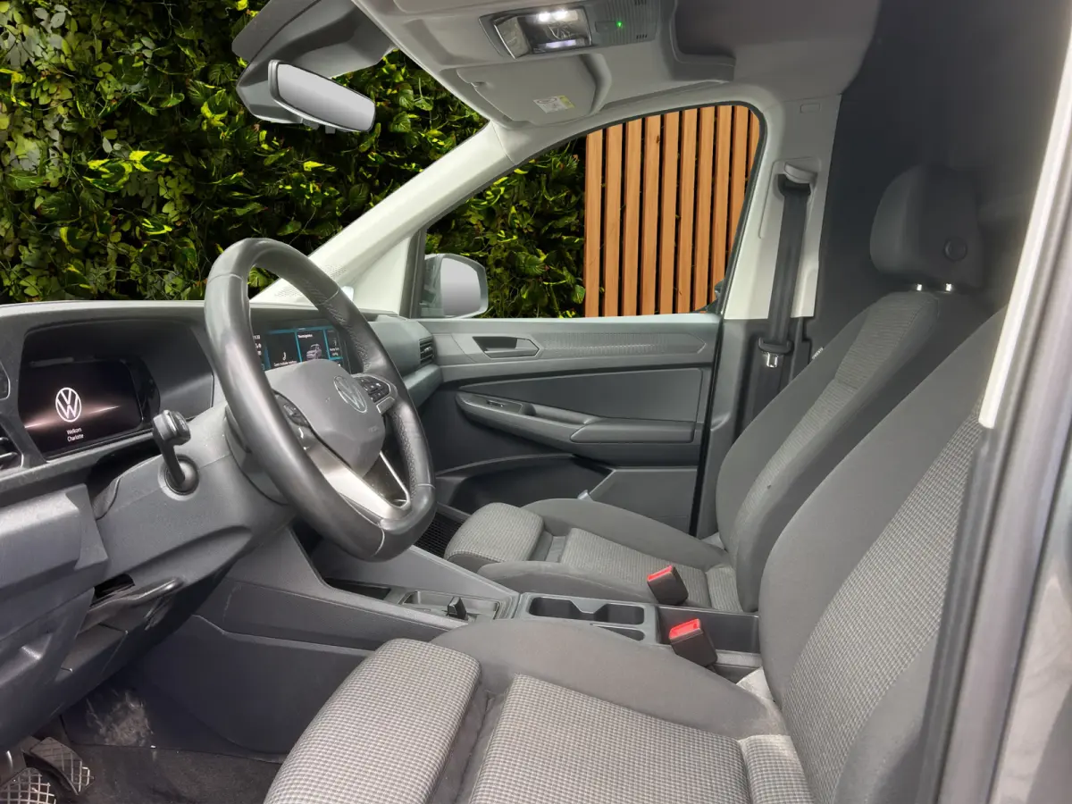 2.0 TDI Style DSG | Trekhaak | Camera | LED Koplampen | Achteruitrijcamera | Airco (automatisch) | Betonplex in laadruimte