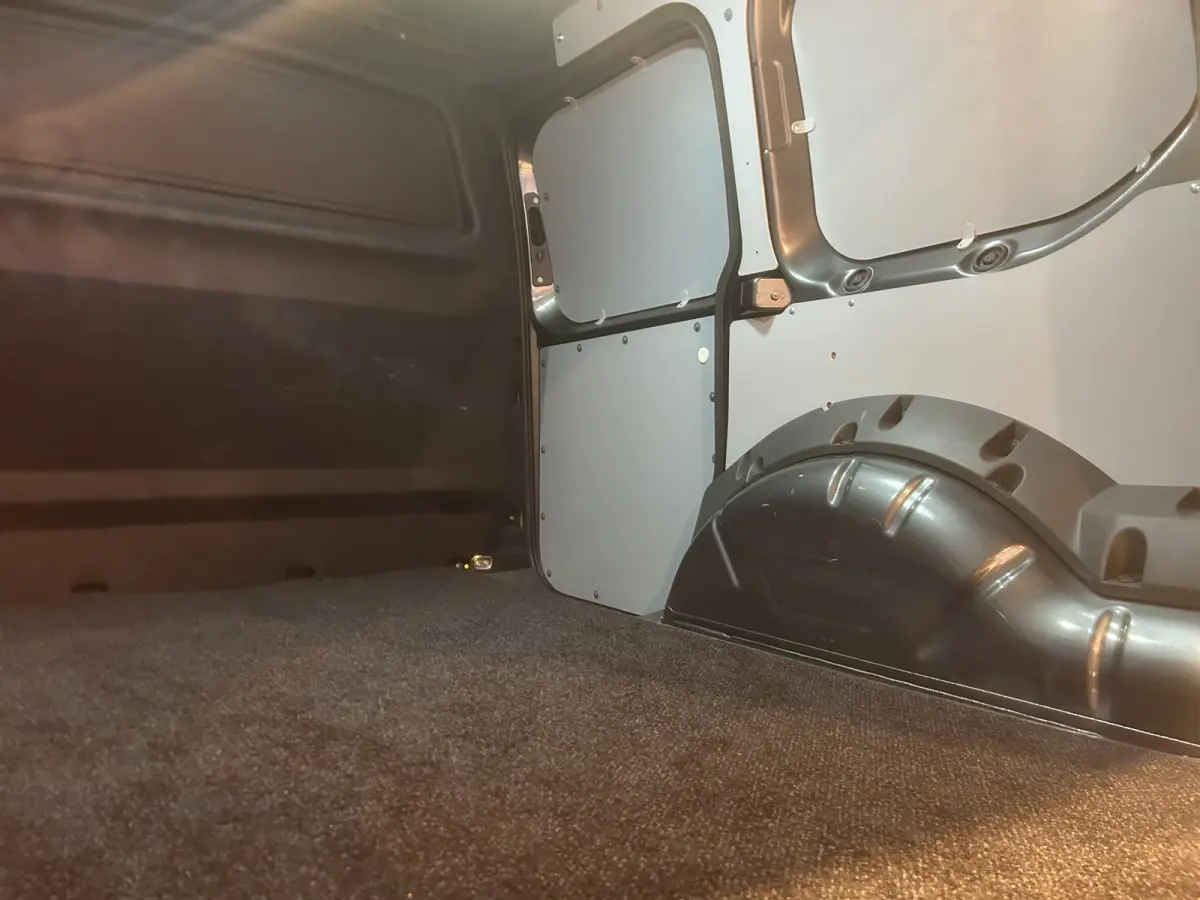 2.0 TDI Style DSG | Trekhaak | Camera | LED Koplampen | Achteruitrijcamera | Airco (automatisch) | Betonplex in laadruimte