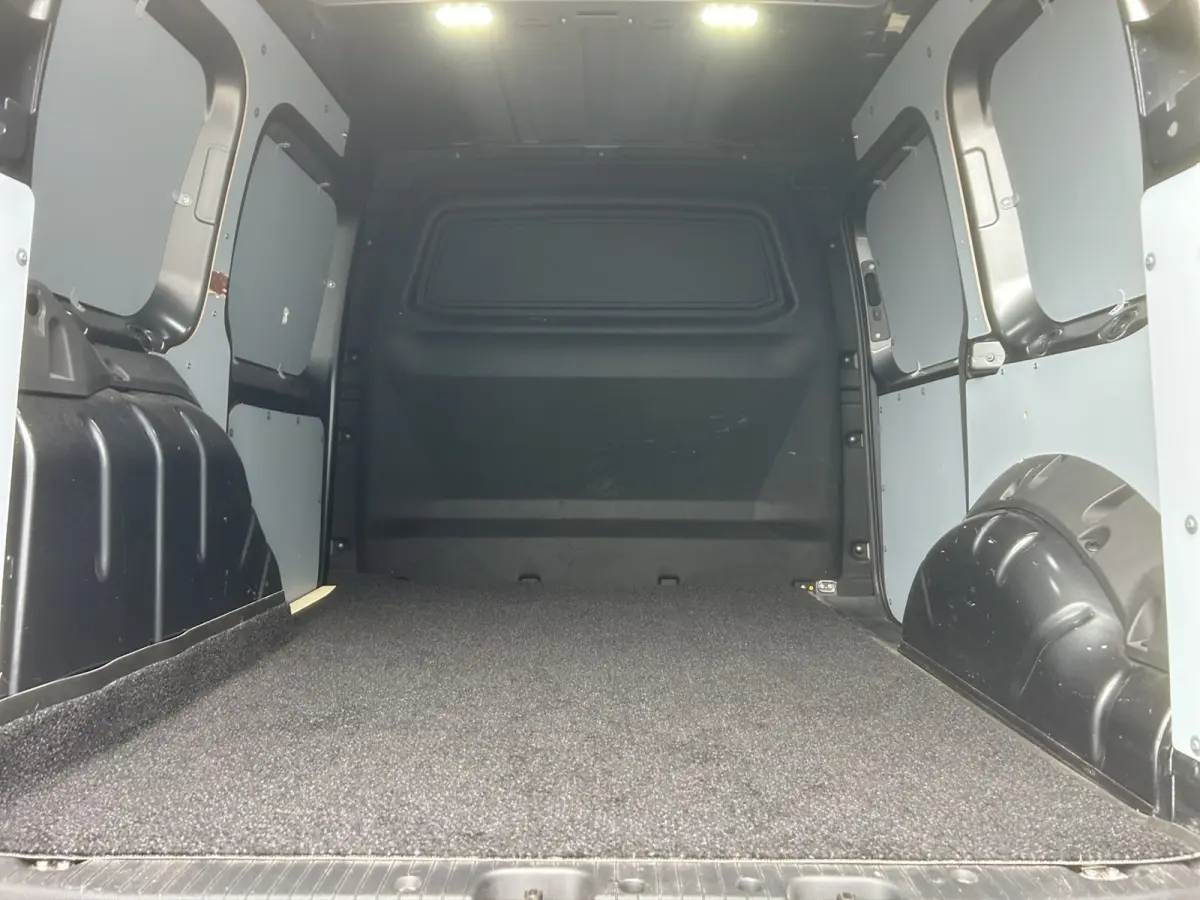 2.0 TDI Style DSG | Trekhaak | Camera | LED Koplampen | Achteruitrijcamera | Airco (automatisch) | Betonplex in laadruimte
