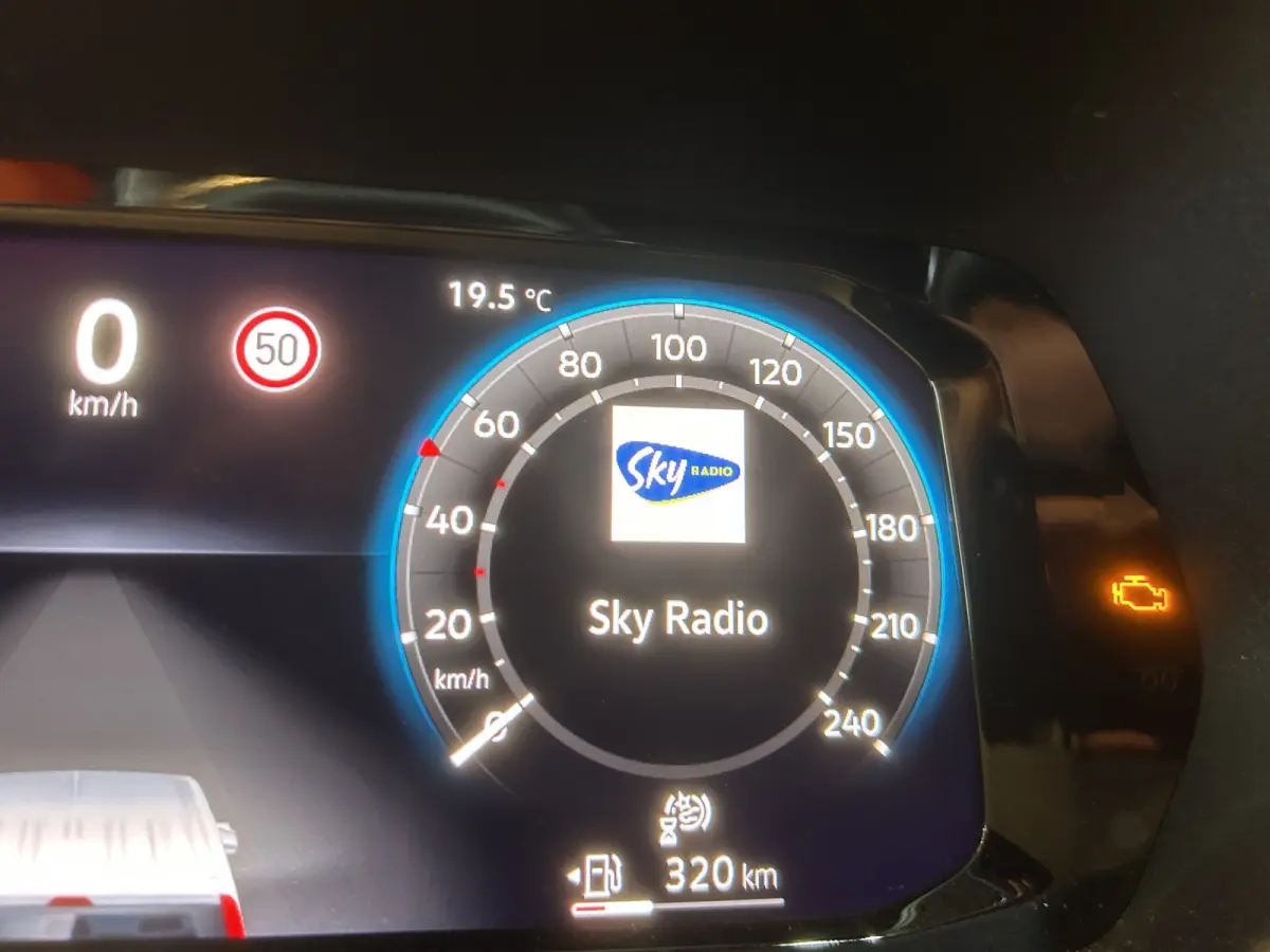 2.0 TDI Style DSG | Trekhaak | Camera | LED Koplampen | Achteruitrijcamera | Airco (automatisch) | Betonplex in laadruimte