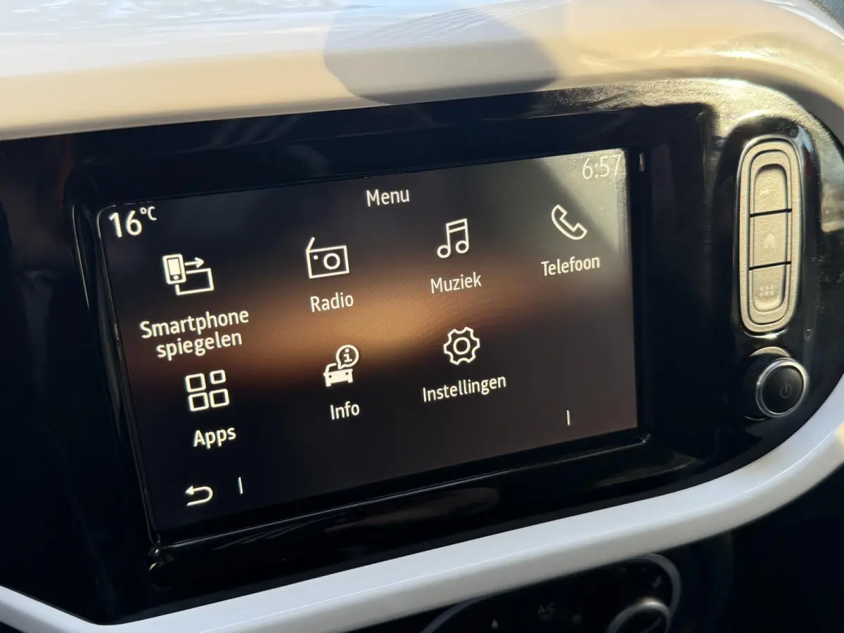 0.9 TCe Intens AUTOMAAT | Climate Control | Cruise Control | Parkeersensoren | Licht metalen velgen
