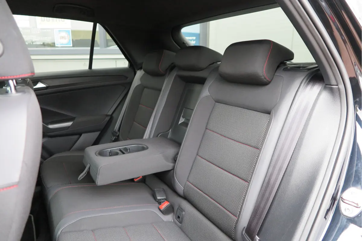 1.5 TSI 150pk DSG Sport Business R-Line ,Led,Trekhaak ,Navi, Achteruitrijcamera, Virtual cockpit, DAB+ , PDC, LMV19" ,Electr. achterklep, Carplay etc.