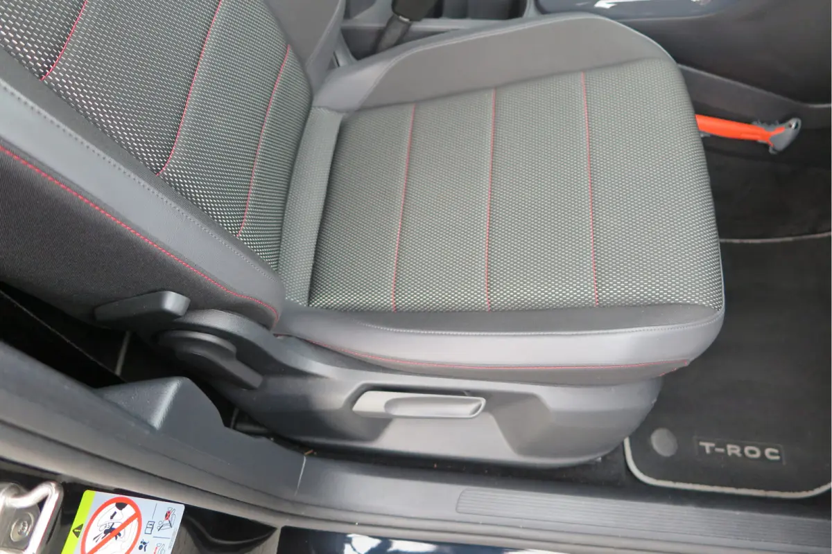 1.5 TSI 150pk DSG Sport Business R-Line ,Led,Trekhaak ,Navi, Achteruitrijcamera, Virtual cockpit, DAB+ , PDC, LMV19" ,Electr. achterklep, Carplay etc.
