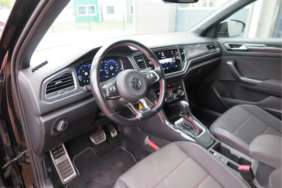 1.5 TSI 150pk DSG Sport Business R-Line ,Led,Trekhaak ,Navi, Achteruitrijcamera, Virtual cockpit, DAB+ , PDC, LMV19" ,Electr. achterklep, Carplay etc.