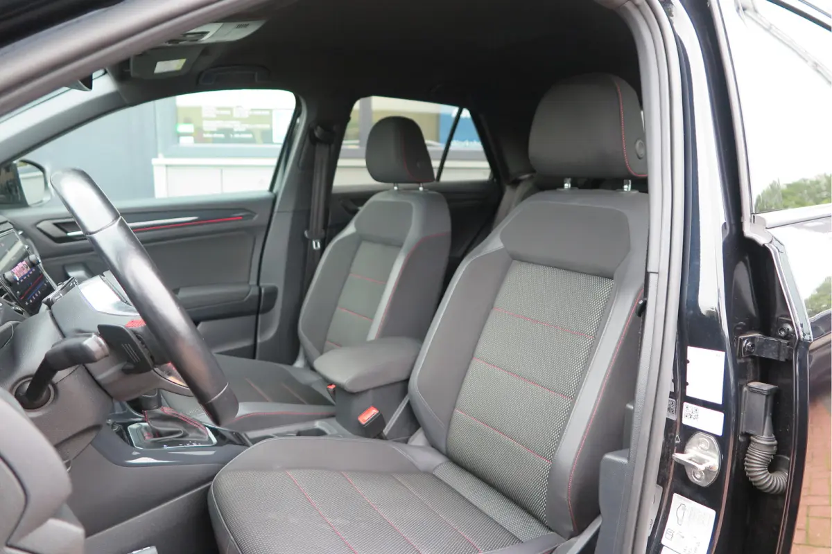 1.5 TSI 150pk DSG Sport Business R-Line ,Led,Trekhaak ,Navi, Achteruitrijcamera, Virtual cockpit, DAB+ , PDC, LMV19" ,Electr. achterklep, Carplay etc.