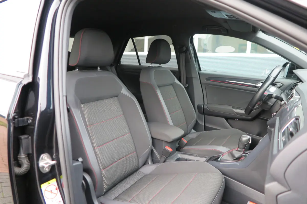 1.5 TSI 150pk DSG Sport Business R-Line ,Led,Trekhaak ,Navi, Achteruitrijcamera, Virtual cockpit, DAB+ , PDC, LMV19" ,Electr. achterklep, Carplay etc.