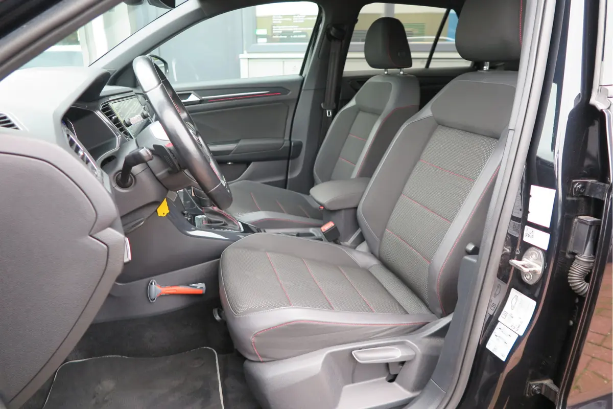1.5 TSI 150pk DSG Sport Business R-Line ,Led,Trekhaak ,Navi, Achteruitrijcamera, Virtual cockpit, DAB+ , PDC, LMV19" ,Electr. achterklep, Carplay etc.