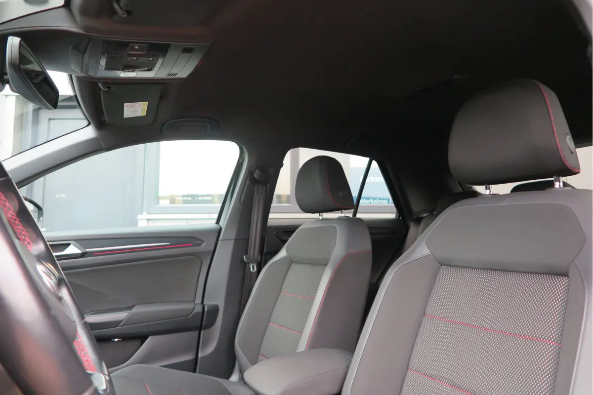 1.5 TSI 150pk DSG Sport Business R-Line ,Led,Trekhaak ,Navi, Achteruitrijcamera, Virtual cockpit, DAB+ , PDC, LMV19" ,Electr. achterklep, Carplay etc.