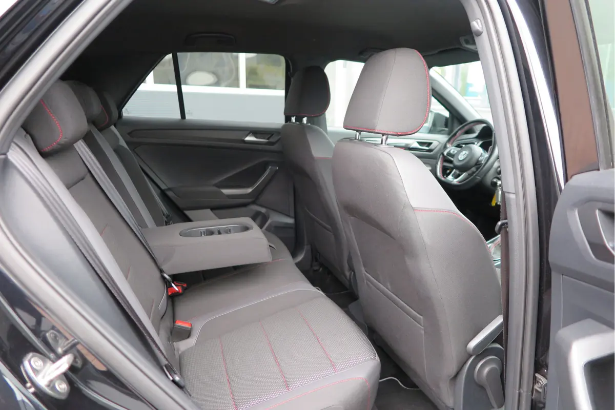 1.5 TSI 150pk DSG Sport Business R-Line ,Led,Trekhaak ,Navi, Achteruitrijcamera, Virtual cockpit, DAB+ , PDC, LMV19" ,Electr. achterklep, Carplay etc.