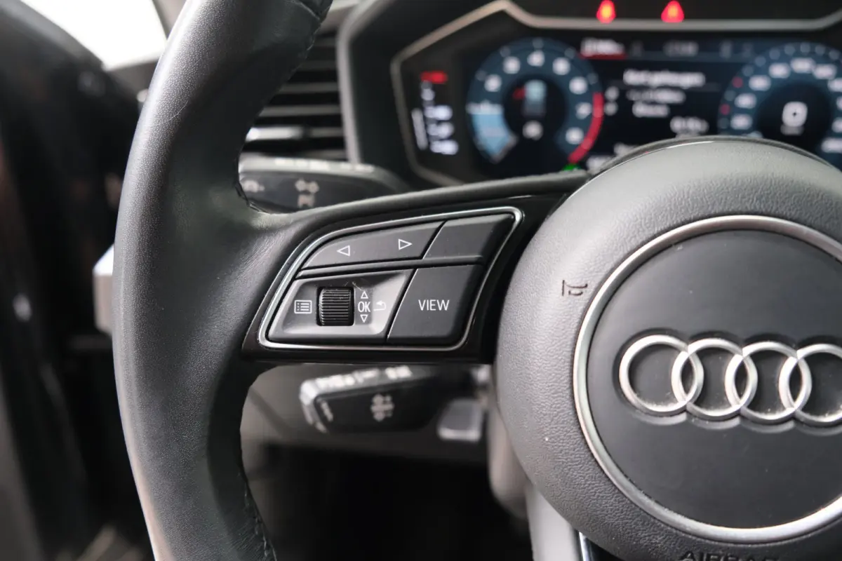 25 TFSI Advanced edition - N.A.P. Airco, Cruise, Virtual display, Carplay, PDC.