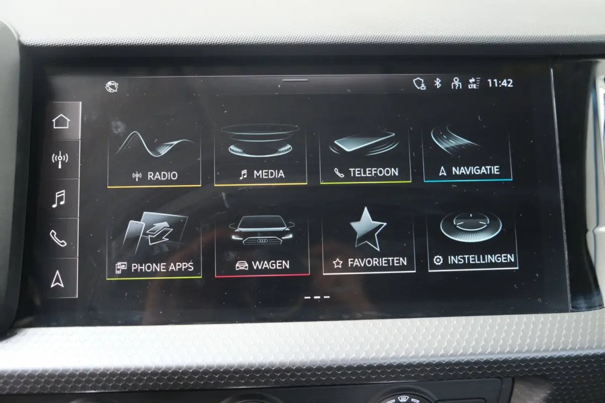 25 TFSI Advanced edition - N.A.P. Airco, Cruise, Virtual display, Carplay, PDC.
