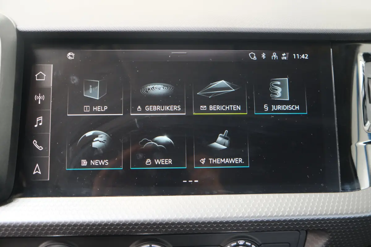 25 TFSI Advanced edition - N.A.P. Airco, Cruise, Virtual display, Carplay, PDC.