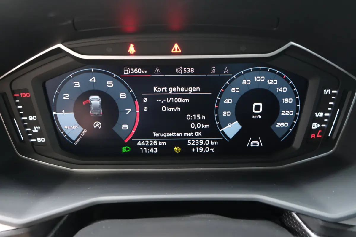 25 TFSI Advanced edition - N.A.P. Airco, Cruise, Virtual display, Carplay, PDC.