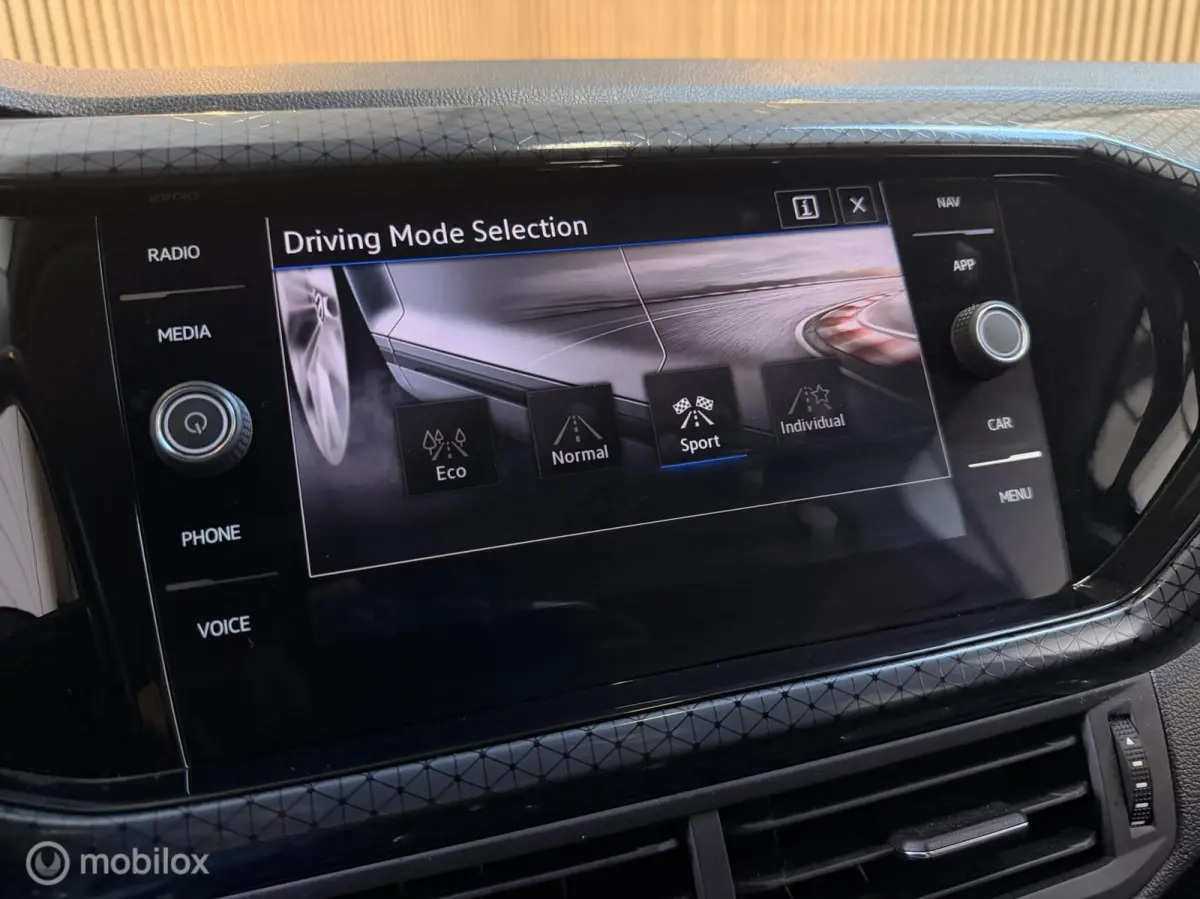 1.5 TSI DSG Style ACC CARPLAY