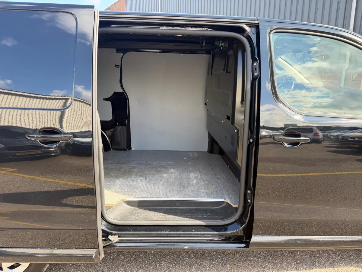 2.0 CDTI L3H1 Automaat 177PK Innovation / Trekhaak / App connect