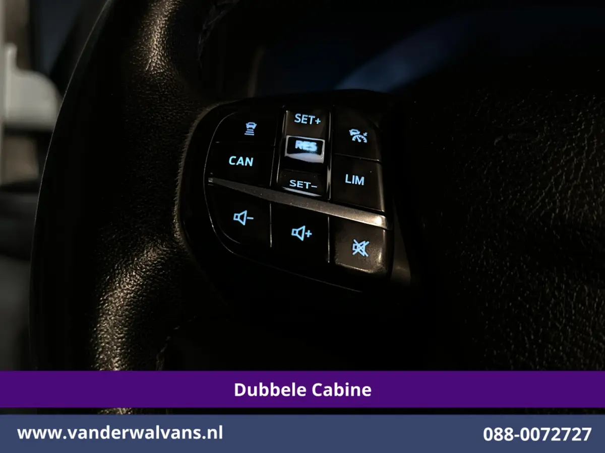2.0 TDCI 131pk Automaat L2H1 Dubbele Cabine Euro6 Airco | 6-Zits | Camera | Navigatie | LED | Apple Carplay Adaptieve Cruisecontrol, Android Auto, Trekhaak, Verwarmde Voorruit, Parkeersensor