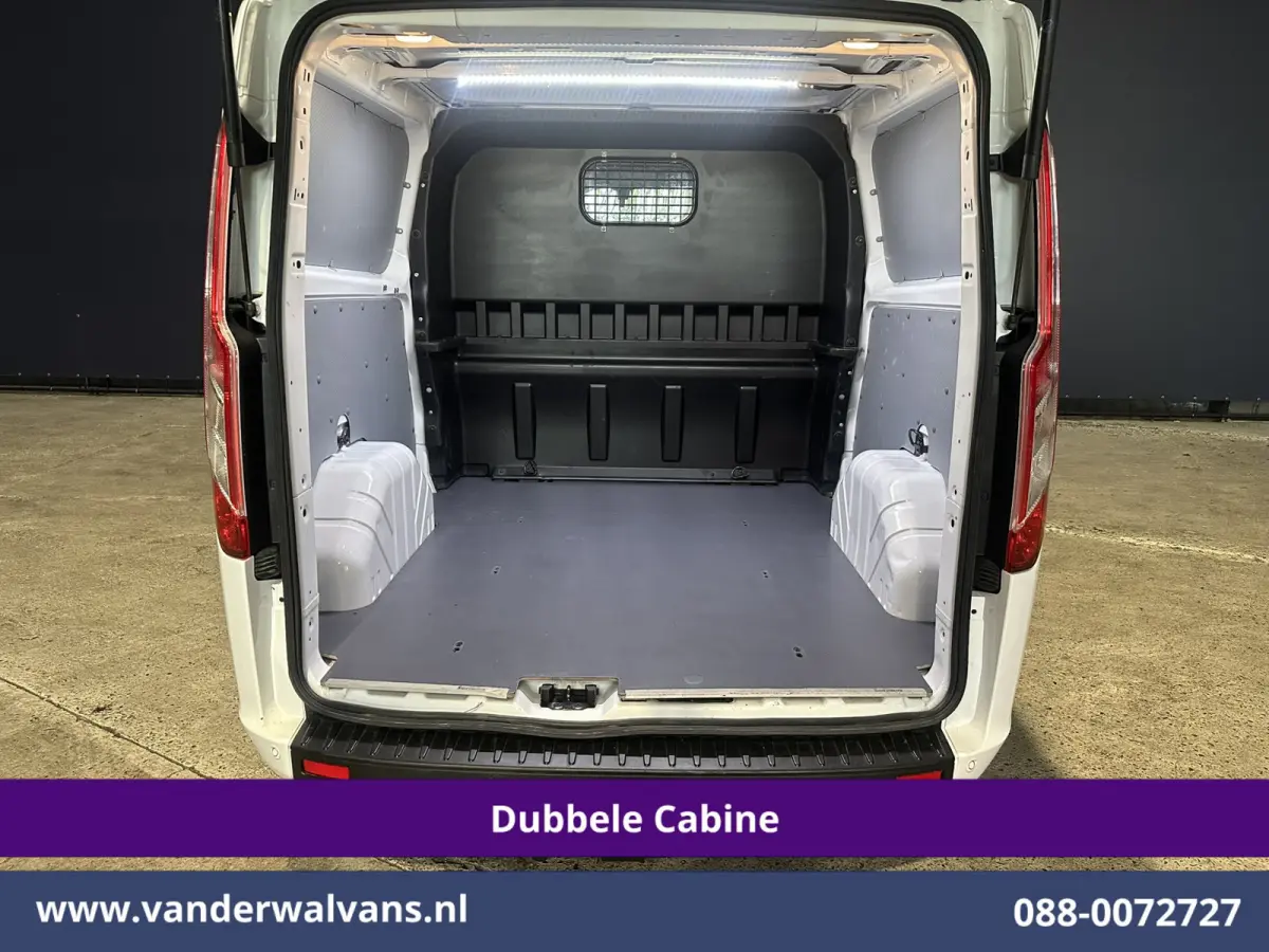 2.0 TDCI 131pk Automaat L2H1 Dubbele Cabine Euro6 Airco | 6-Zits | Camera | Navigatie | LED | Apple Carplay Adaptieve Cruisecontrol, Android Auto, Trekhaak, Verwarmde Voorruit, Parkeersensor