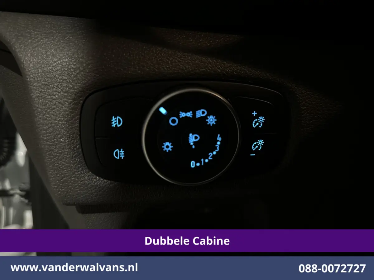 2.0 TDCI 131pk Automaat L2H1 Dubbele Cabine Euro6 Airco | 6-Zits | Camera | Navigatie | LED | Apple Carplay Adaptieve Cruisecontrol, Android Auto, Trekhaak, Verwarmde Voorruit, Parkeersensor