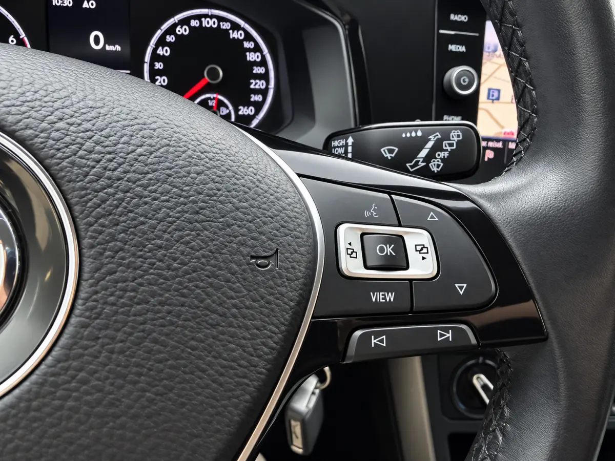 1.0 TSI Comfortline Business carplay_Camera_Cruise_Led