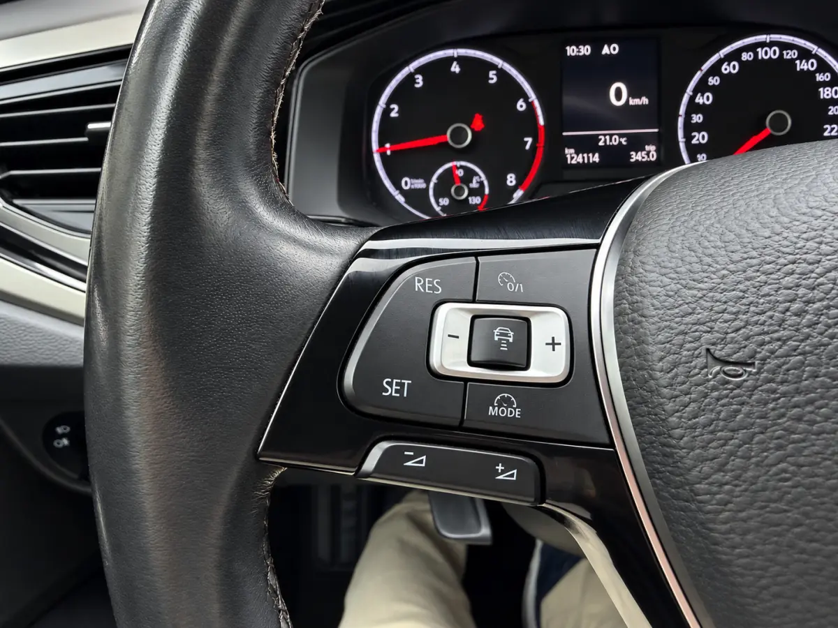 1.0 TSI Comfortline Business carplay_Camera_Cruise_Led