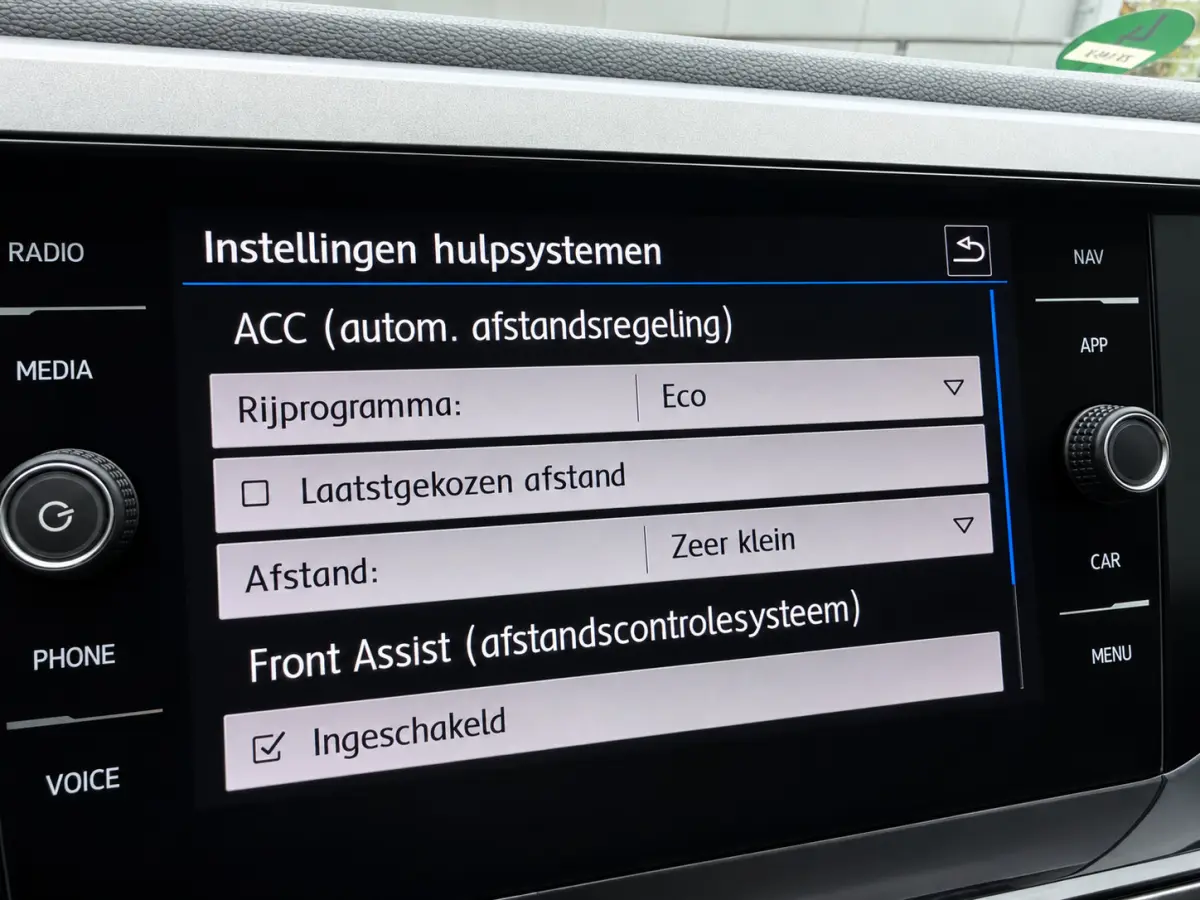 1.0 TSI Comfortline Business carplay_Camera_Cruise_Led
