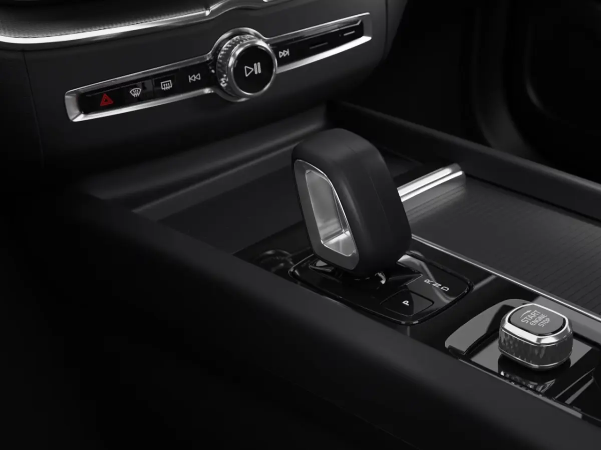 2.0 T6 Plug-in hybrid AWD Core Business Edition | Achteruitrij assistent | Achteruitrijcamera | All seasonbanden