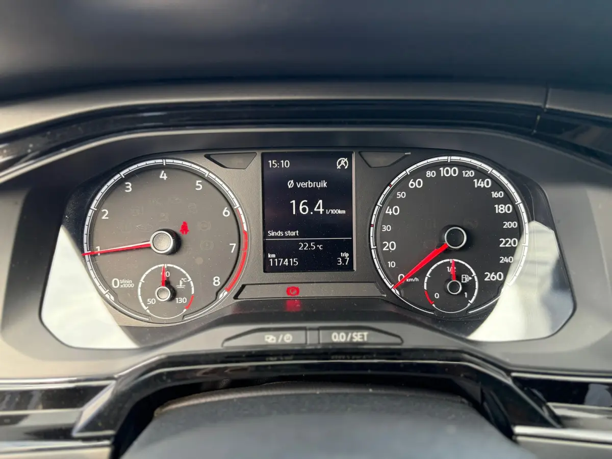 1.0 TSI Highline R- LINE VELGEN I BLUETOOTH I PDC I 95PK I NWE APK