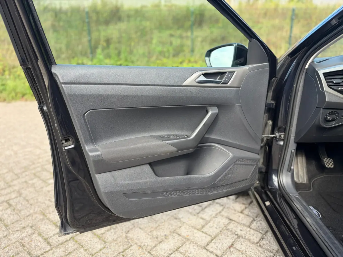 1.0 TSI Highline R- LINE VELGEN I BLUETOOTH I PDC I 95PK I NWE APK