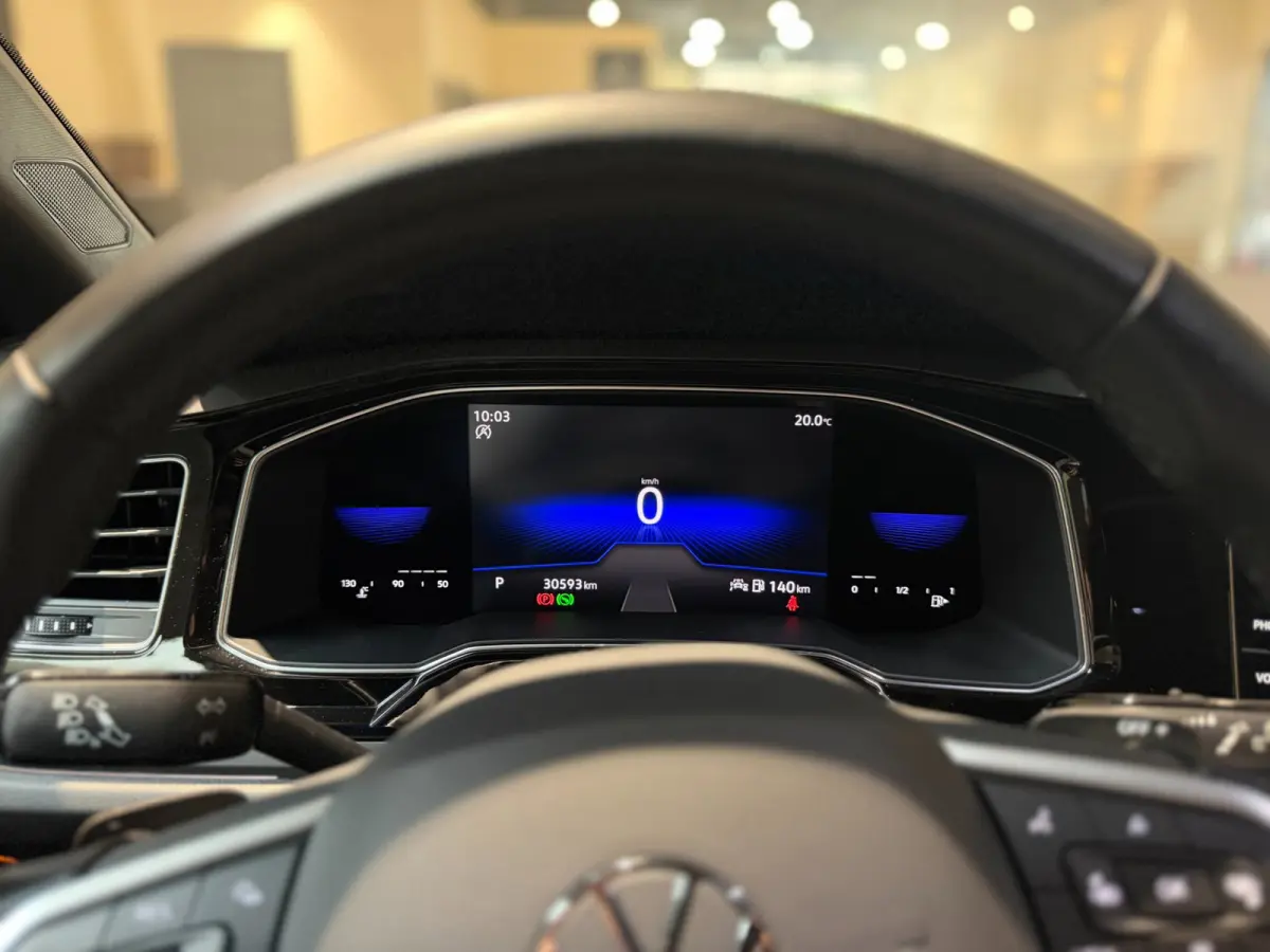 1.0 TSI R-Line |Pano|Matrix|Carplay|