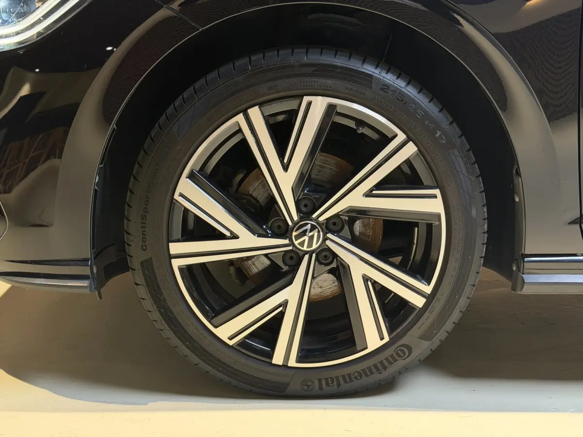 1.0 TSI R-Line |Pano|Matrix|Carplay|