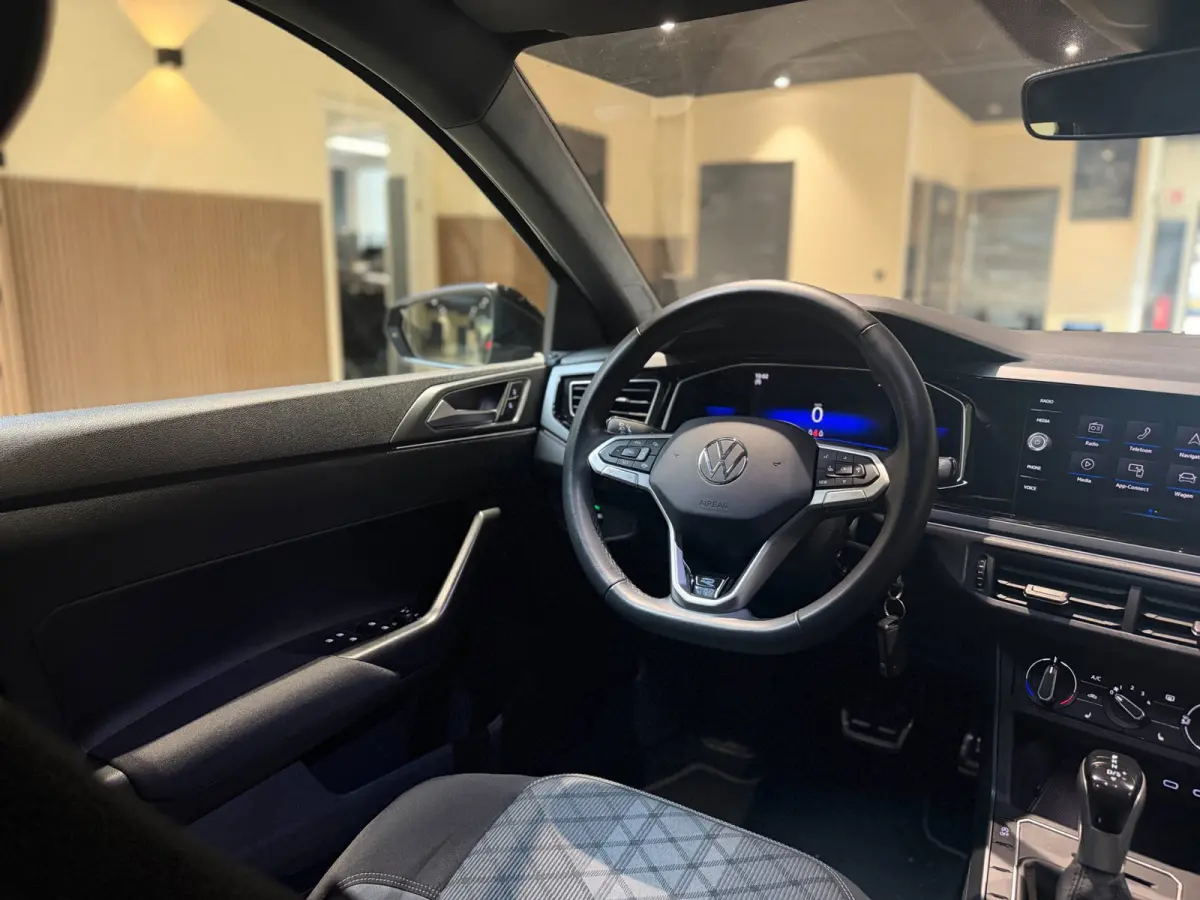 1.0 TSI R-Line |Pano|Matrix|Carplay|