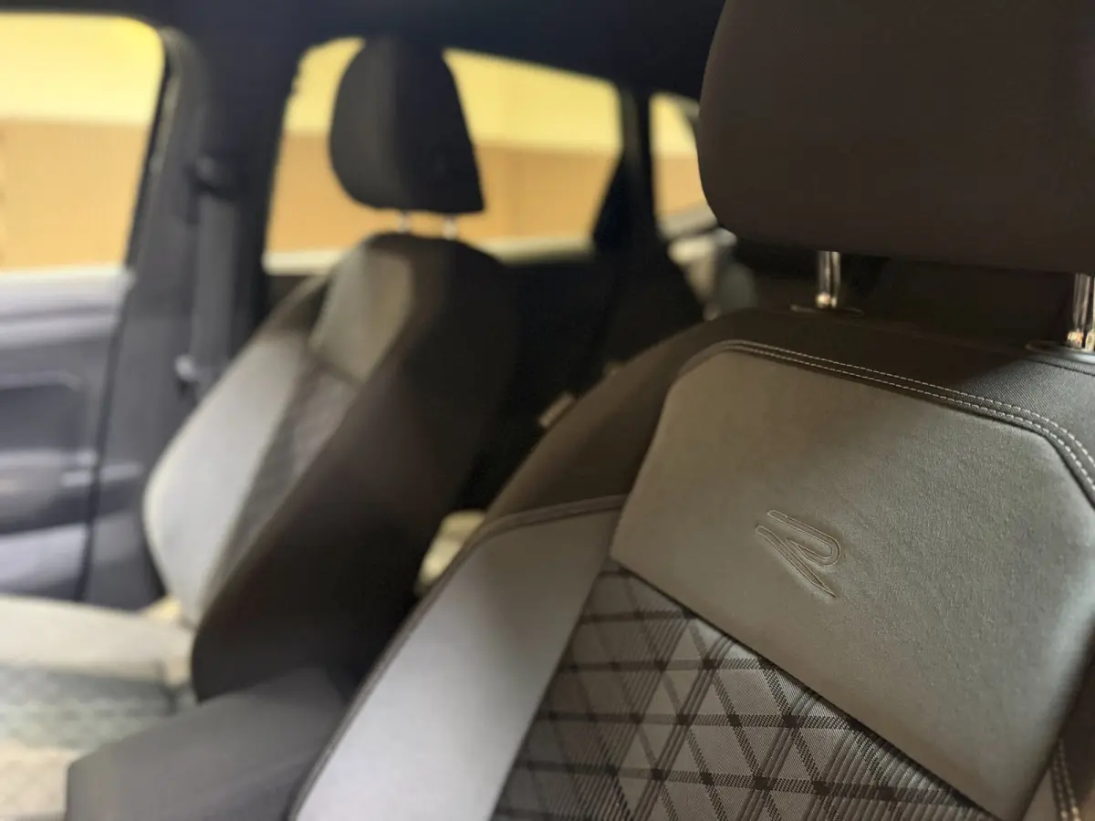 1.0 TSI R-Line |Pano|Matrix|Carplay|