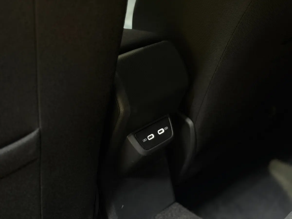 1.0 TSI R-Line |Pano|Matrix|Carplay|