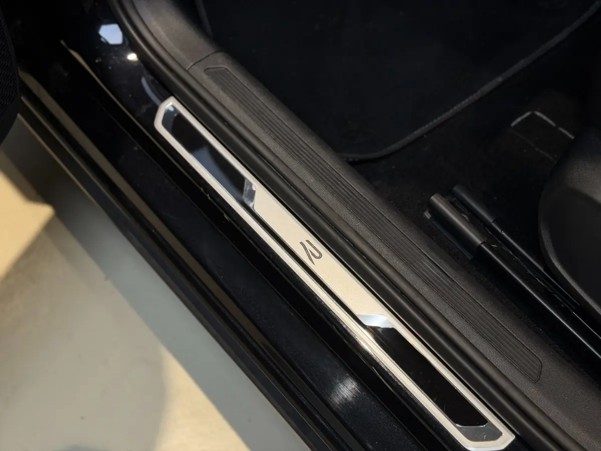 1.0 TSI R-Line |Pano|Matrix|Carplay|