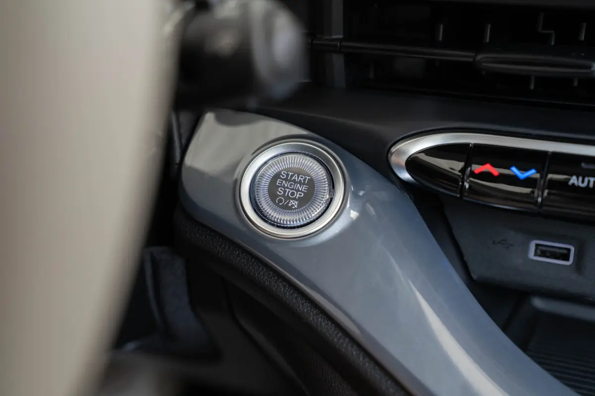 La Prima 42 kWh | Tot 8 Jaar Garantie | Stoelverwarming | Camera | Navigatie | Climate Controle | Apple Carplay & Android Auto |