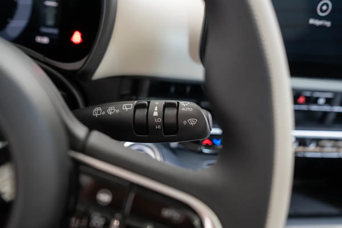 La Prima 42 kWh | Tot 8 Jaar Garantie | Stoelverwarming | Camera | Navigatie | Climate Controle | Apple Carplay & Android Auto |